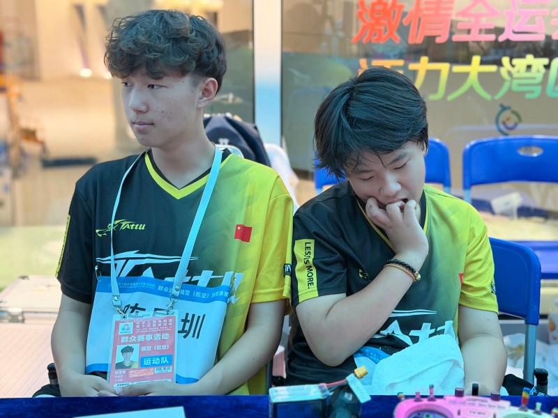 小白、果果，